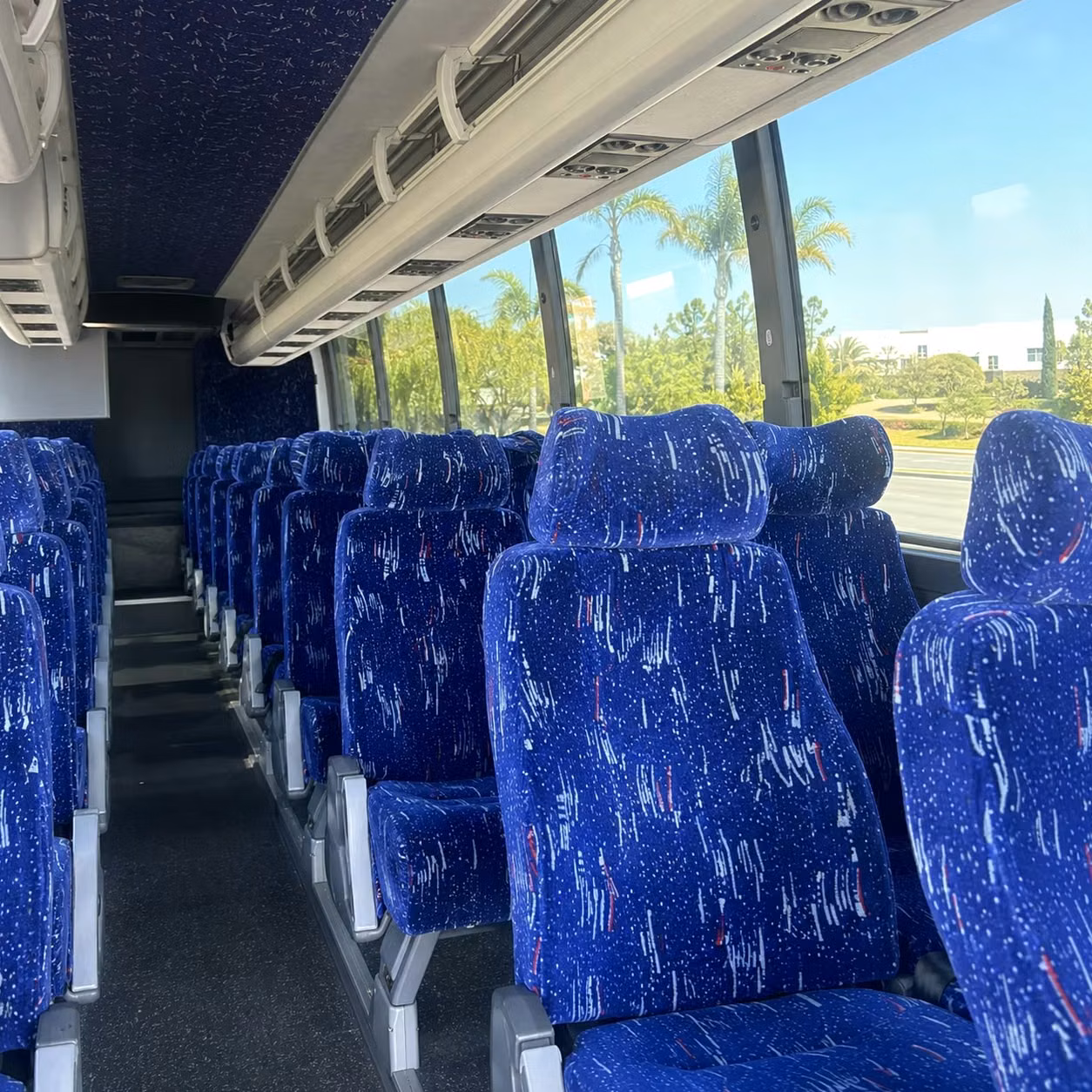 aurora groups heading to denver international airport rely on long distance charter buses