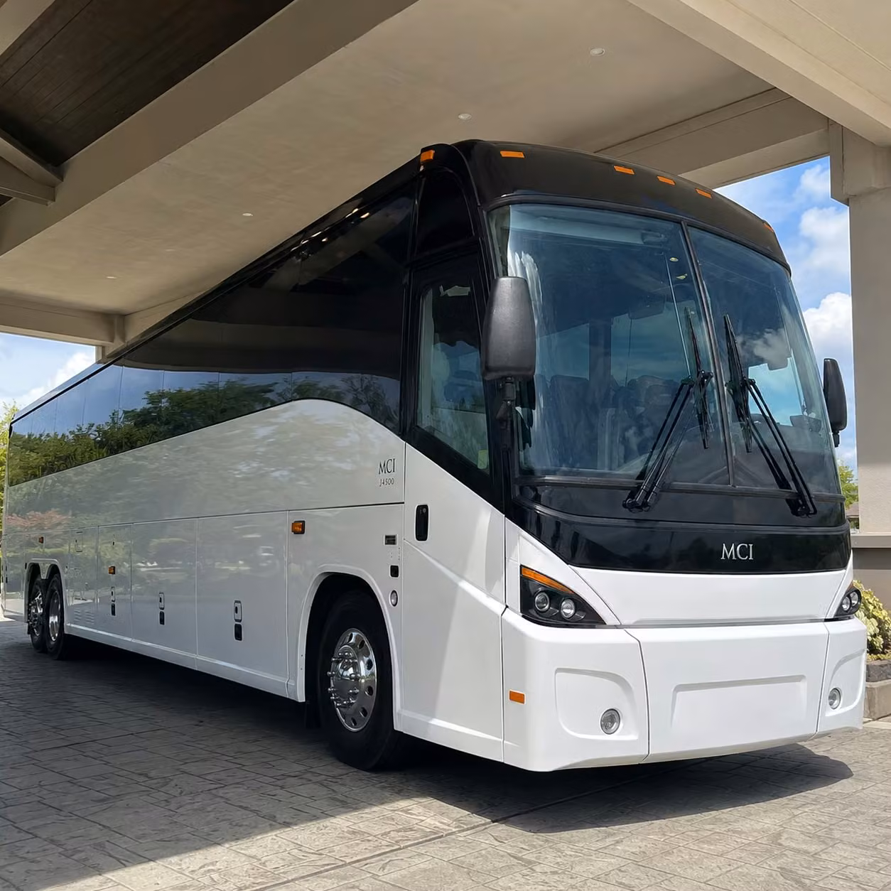 corporate shuttle service for aurora s fitzsimons and anschutz medical campus