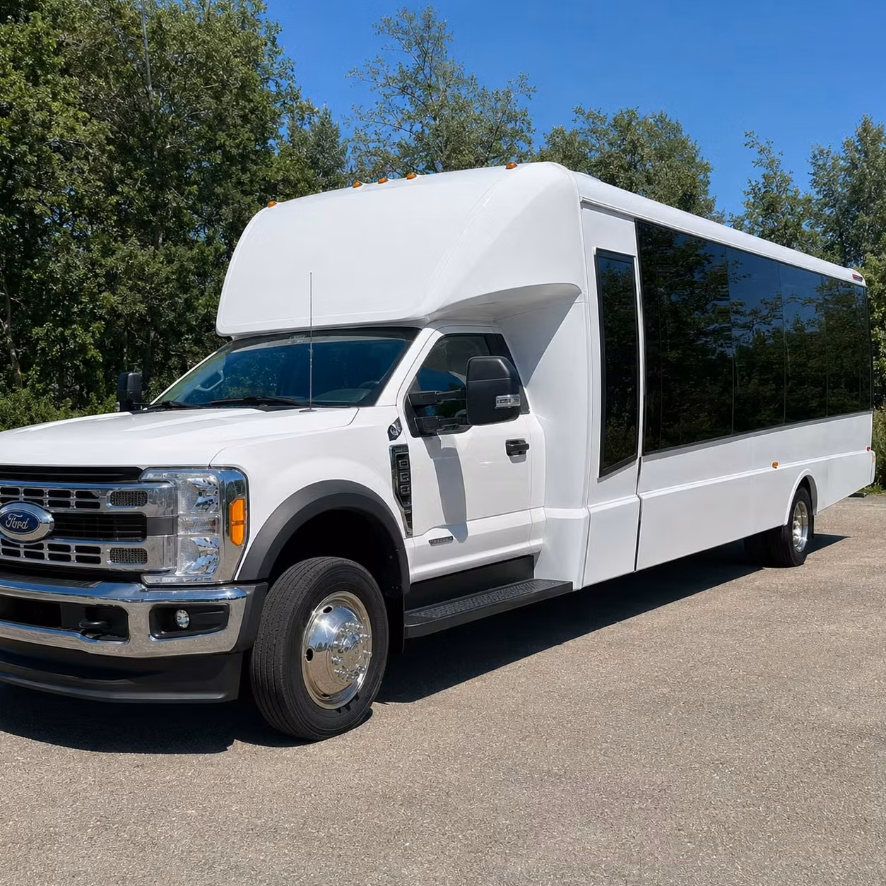 minibus rentals for aurora small group ministries bible studies and outreach teams